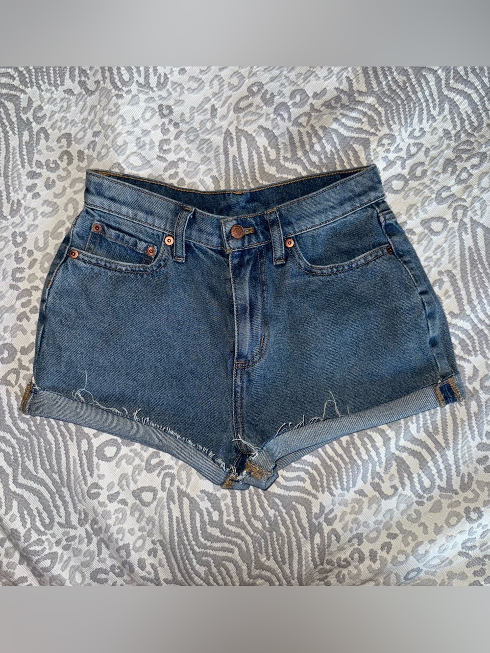PINK Victoria's Secret Denim Jean Shorts ✨NWOT✨